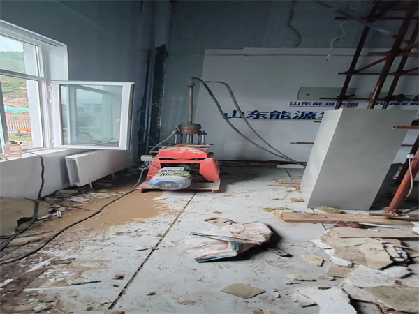 龙湾镇地基基础下沉墙体裂缝加固注浆顶升施工